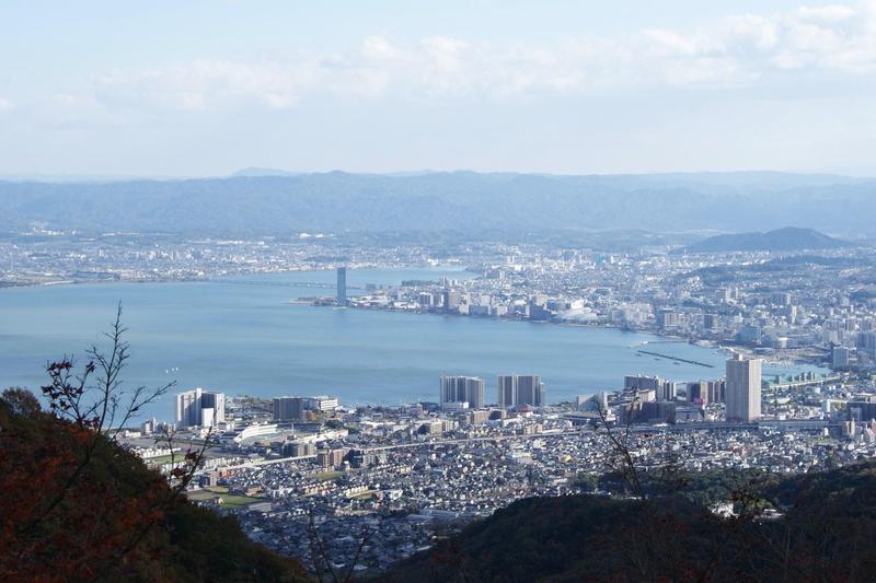 lake biwa from hieizan